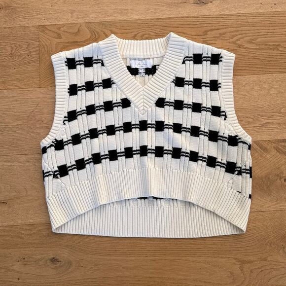L’Academie - Danelea Cropped Sleeveless Vest in Ivory & Black - Picture 1 of 5